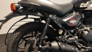 Ra mắt ‘huyền thoại côn tay’ Anh Quốc ra mắt với giá cực rẻ, trang bị vượt xa Yamaha Exciter 155 VVA