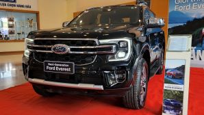 Ford Everest có giá lăn bánh hấp dẫn đầu tháng 7/2025, trấn áp Hyundai Santa Fe và Toyota Fortuner