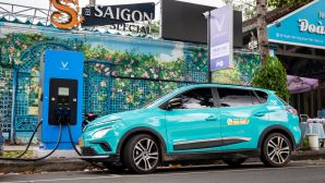 Thêm trạm sạc V-Green siêu nhanh 120 kW cho xe đỗ dưới lòng đường ở trung tâm TP. Hồ Chí Minh