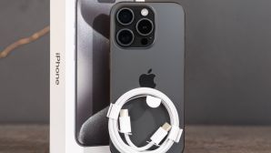 iPhone 15 Pro giảm kỷ lục 12 triệu đồng, giá rẻ bất ngờ, trang bị xịn không kém nhiều iPhone 16 Pro