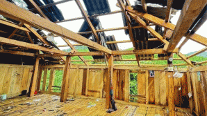 Thanh Hóa bị thiệt hại nặng nề dù bão số 3 - bão Wipha chưa vào: 221 căn nhà đã bị tốc mái
