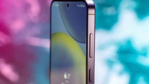 Chiến thần AI quốc dân Galaxy S24 Plus giảm thủng đáy, rẻ như bèo, áp đảo cả iPhone 16 Pro Max