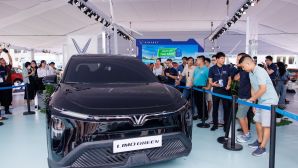 Cơ hội đổi từ xăng sang điện cho tài xế dịch vụ tại ‘Ngày hội xanh - Thu xe xăng, Lên đời xe xanh’