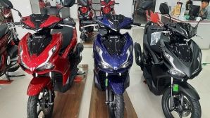  Bảng giá xe Honda Air Blade 2025 tháng 8/2025 giảm sập sàn: Đại lý chơi lớn quyết hạ đo ván xe điện