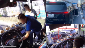 Clip nguồn cơn vụ người đàn ông rút chìa khóa xe khách rồi bỏ đi, khiến hàng chục người phơi nắng