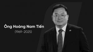Con trai ông Hoàng Nam Tiến nghẹn ngào gửi tâm thư sau tang lễ của ba: ‘Ba Tiến không phải thánh sống’