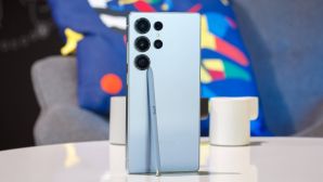 Galaxy S25 Ultra hạ giá kỷ lục, siêu sale chục triệu, rẻ hơn nhiều iPhone 16 Pro Max nhưng có camera zoom, AI cực đỉnh