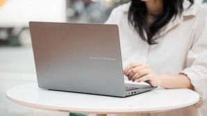 ASUS phổ cập laptop AI tại Việt Nam, hoàn thiện dải sản phẩm Vivobook S14 với đầy đủ phiên bản Intel, AMD và Snapdragon