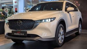 Giá lăn bánh Mazda CX-8 cuối tháng 8/2025 cực kỳ cạnh tranh, đe nẹt Ford Everest và Toyota Fortuner