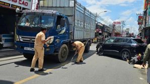 Thông tin nóng vụ va chạm liên hoàn giữa xe tải, ô tô và xe máy ở TP.HCM khiến 4 người bị thương 