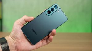 Galaxy S22 5G giảm siêu khủng, rẻ như máy cỏ trong tháng 9, đủ ngon để so kè iPhone 17