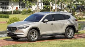 Giá lăn bánh Mazda CX-8 cuối tháng 9/2025 cực 'mềm', ‘chơi sát ván’ Ford Everest và Toyota Fortuner