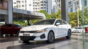 Giá xe Kia K5 lăn bánh giữa tháng 9/2025 cực hấp dẫn với khuyến mại khủng, hạ đo ván Toyota Camry