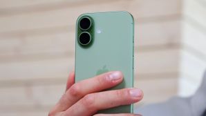 iPhone 17 về đại lý số lượng ít giá rẻ nhất từ 24.69 triệu đồng hấp dẫn so với iPhone 16, Galaxy S25