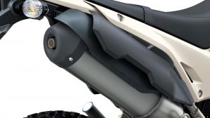 ‘Huyền thoại côn tay’ 230cc của Nhật chính thức ra mắt: Thiết kế chất hơn cả Honda Winner R, giá mềm
