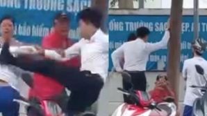Nha Trang: Hé lộ nguyên nhân người đàn ông ăn mặc lịch sự nhưng hung hăng cầm dao dọa đâm người trước cổng trường