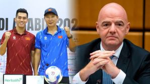 Điểm tin BĐVN 14/10: HLV Kim Sang-sik lập cột mốc mới; ĐT Việt Nam được FIFA giúp sức