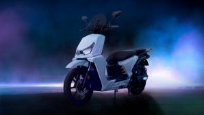 Tin xe hot 15/10: ‘Cơn ác mộng của Honda SH Mode’ chính thức ra mắt, giá 30 triệu đồng rẻ hơn Vision