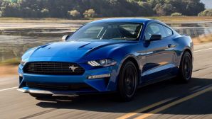 Ford 'đau đầu' vì gần 1,5 triệu xe dính lỗi camera lùi