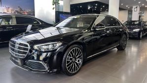 Loạt xe tại Việt Nam phải giảm giá 'kịch sàn' để xả hàng, có mẫu giảm cả tỷ đồng