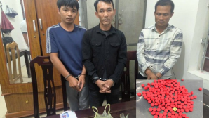 Nghệ An: Bắt quả tang 3 người đàn ông 'làm điều mờ ám'