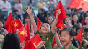 Hà Nội dự kiến thay đổi thu chi một số dịch vụ ở trường học: Phụ huynh lưu ý khoản đón sớm trả muộn