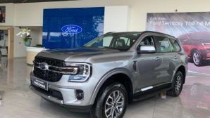 Giá lăn bánh Ford Everest giảm ‘sập sàn’ cuối tháng 10/2025 ‘khắc chế’ Santa Fe và Toyota Fortuner
