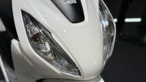 Tin xe cuối tuần: Ảnh thực tế Honda Vision phiên bản 2026 vừa ra mắt, đẹp át vía SH Mode, giá cực rẻ