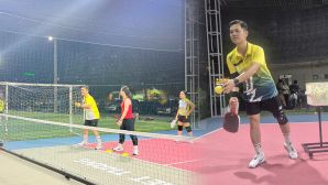 Chân dung thầy dạy pickleball gây sốt cộng đồng mạng, bất ngờ với mức học phí rẻ nhất Việt Nam