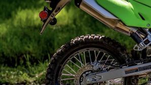 Tin xe trưa 3/11: Chính thức ra mắt ‘tân binh côn tay’ đẳng cấp hơn cả Yamaha Exciter, giá cực rẻ