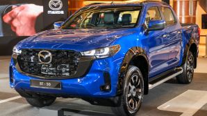 Mazda BT-50 2025 ra mắt: Bán tải rẻ hơn cả Isuzu D-Max, khiến Ford Ranger ‘toát mồ hôi hột’