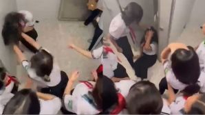 Lý do nữ sinh lớp 8 bị đánh hội đồng, hiệu trưởng nhận trách nhiệm, xác định 6 học sinh ra tay