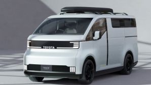Toyota hé lộ HIACE Concept thế hệ mới: Lột xác với thiết kế không cột bên và khoang lái siêu tương lai
