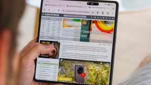 Đây là chiếc điện thoại gập mỏng nhẹ giá rẻ nhất Việt Nam, trang bị khủng đe nẹt Galaxy Z Fold7