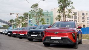 Tài xế dịch vụ: ‘Cày tiền’ bằng VinFast Limo Green, tự tin 1,5 năm hoàn vốn