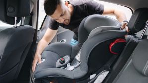 Bảo vệ trẻ trên ô tô: Quy định đáng hoan nghênh nhưng không dễ thực hiện