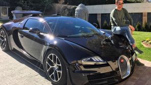 Ngắm nhìn bộ sưu tập siêu xe đồ sộ của Ronaldo