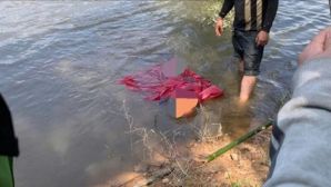 Phát hiện người đàn ông mặc áo mưa, đội mũ bảo hiểm tử vong trên hồ nước, hé lộ nguyên nhân vụ việc