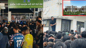 Cảnh tượng tranh chấp, cãi vã, chen lấn mua nhà ở xã hội tại Hà Nội: Có người ngất xỉu tại chỗ