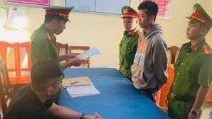 Bắt giam thanh niên chém người tiểu bậy trước cửa nhà: Tình hình sức khoẻ nạn nhân hiện ra sao?