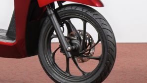 Tin xe trưa 20/11: ‘Tiểu SH’ Honda Vision phiên bản mới mở bán với giá cực rẻ, thiết kế đẹp mê ly