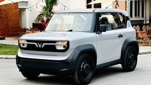 VinFast VF 3 bản nâng cấp lộ diện: Vô-lăng kiểu mới, thêm CarPlay khiến dân tình 'sốt rần rần'