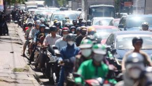 Hà Nội thí điểm cấm xe máy xăng tại 9 phường trung tâm, khi nào dân buộc chuyển sang phương tiện xanh?