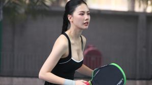 Nàng hậu thu hút mọi ánh nhìn ở giải Pickleball hot nhất Việt Nam: Body bốc lửa, tập 2 buổi đã giành giải 