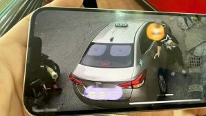 Camera ghi lại cảnh nam thanh niên 18 tuổi bất ngờ bị nhóm người lạ yêu cầu tới khách sạn để ‘làm việc kín’