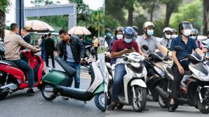 Đổi xe xăng sang xe máy điện tại Hà Nội: Chỉ vài bước đơn giản, nhận ngay 5 triệu đồng? Người dân cần chuẩn bị ngay