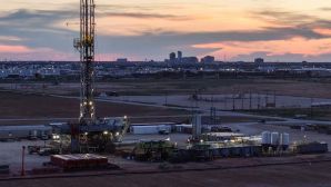 Cập nhật giá xăng dầu hôm nay 26/11: Tăng nhẹ sau khi chạm mức thấp nhất trong 1 tháng qua