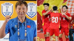 Tin bóng đá tối 26/11: U22 Việt Nam bất ngờ dẫn đầu tại SEA Games 33; Rõ vụ Campuchia bỏ giải