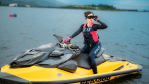 Gây tranh cãi khi cứu trợ miền trung trước SEA Games 33, hot girl của thể thao Việt Nam đáp trả căng