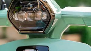 Chính thức ra mắt ‘kẻ thay thế Honda SH’ với thiết kế đẹp long lanh, trang bị hiện đại, giá hấp dẫn